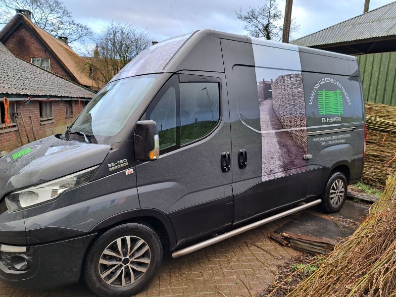 Van Dijk wilgenschuttingen werkbus